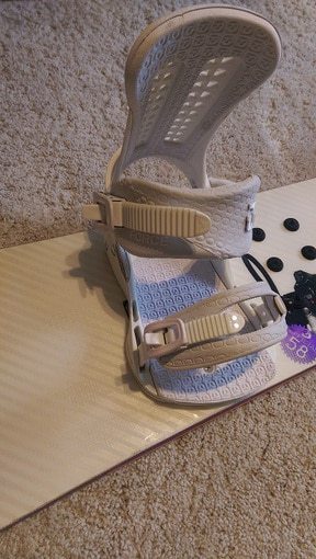 Snowboard – Salomon Official 158 + Union Force Bindings