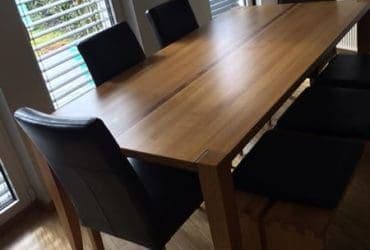 Musstering Oak table