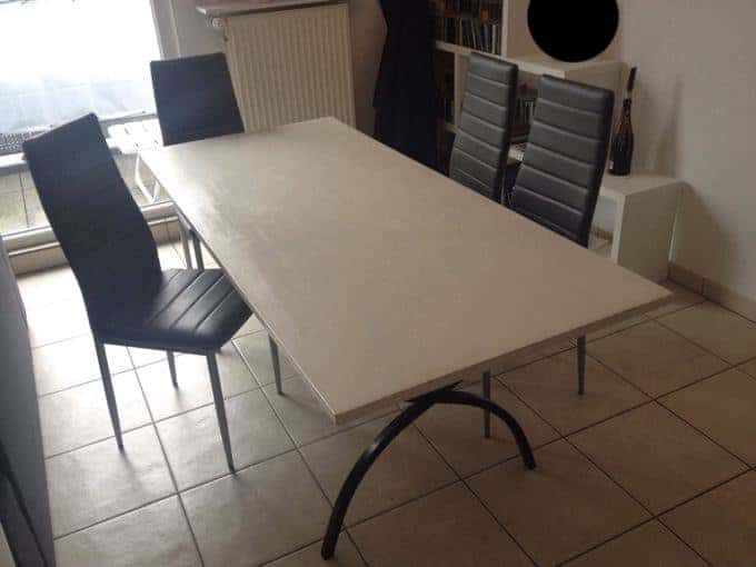 Table (180x80x70) et 4 chaises