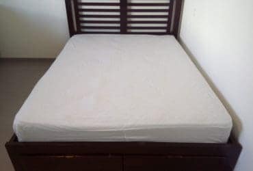 Comfy queen size bed (frame + mattress)