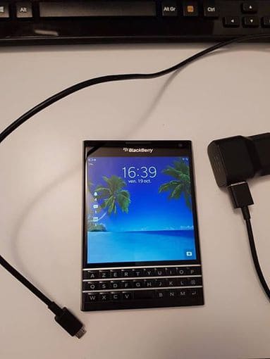 Blackberry Passport Noir