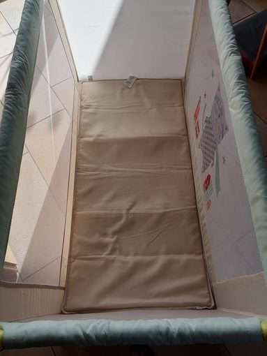 Travel bed for baby