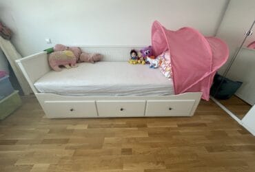 Hennes extensible bed for kids