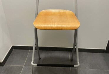 Bar chair