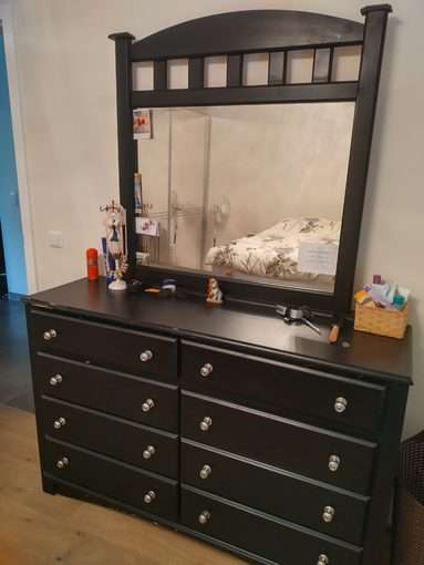 Dresser Table with Mirror