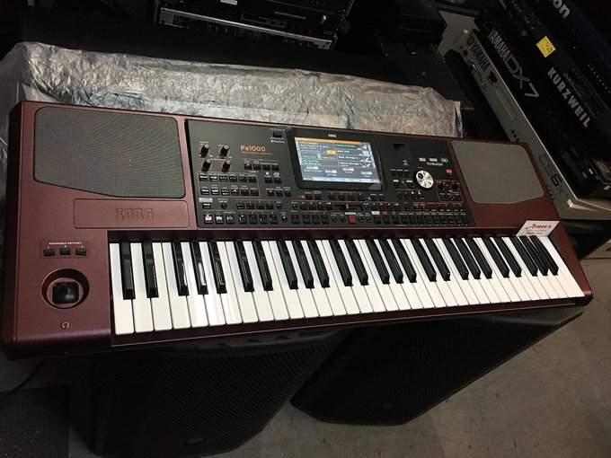 ORIGINAL KORG KRONOS X 73-KEY MUSIC WORKSTATION